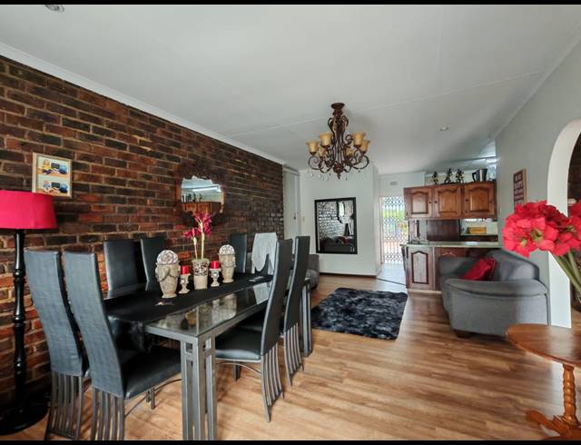 4 BEDROOM HOUSE FOR SALE IN THREE RIVERS EAST